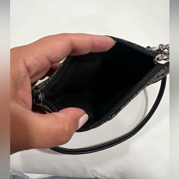 Vintage Coach Wristlet EUC - Picture 2 of 3